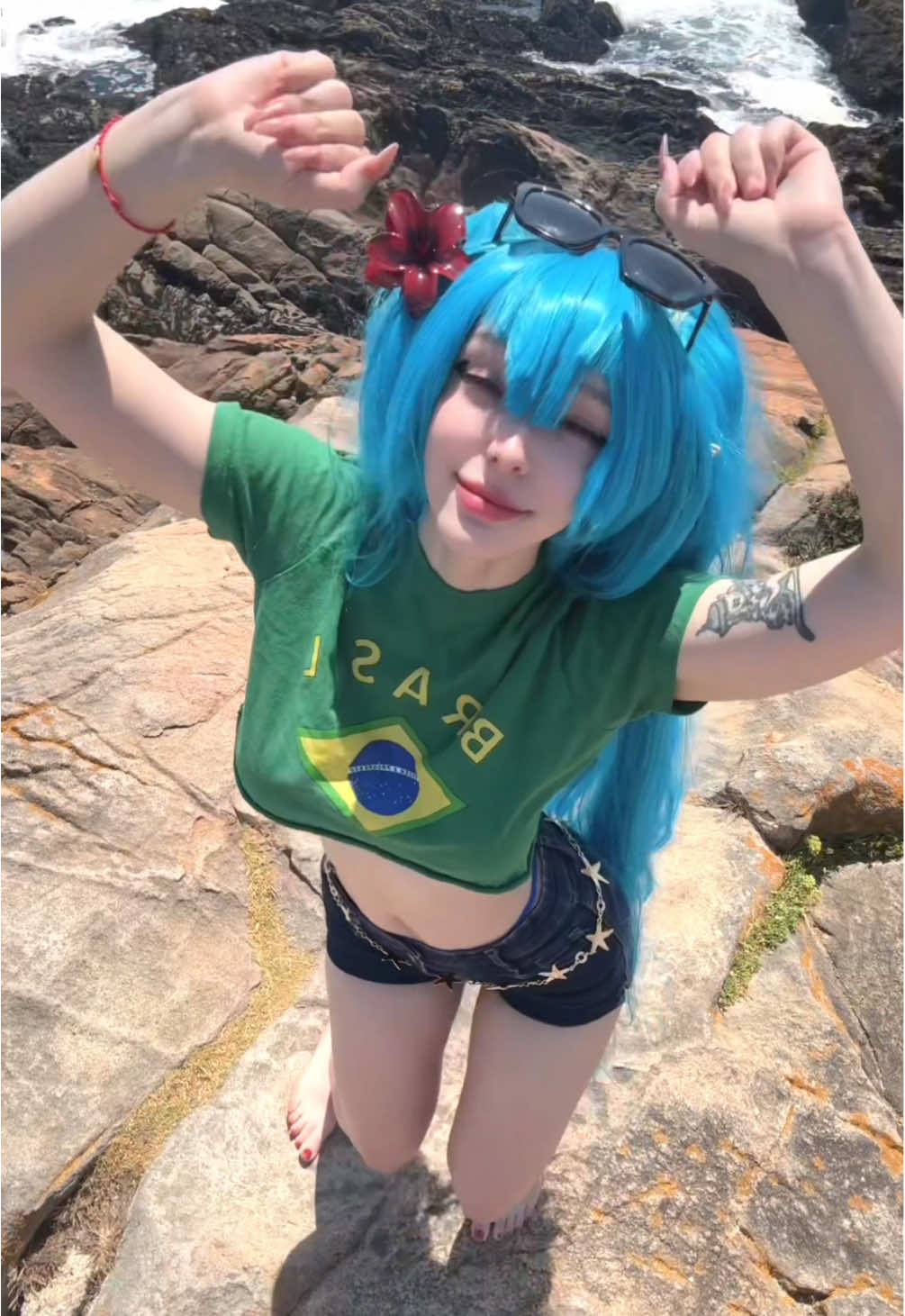 @Tg: Hioshicos