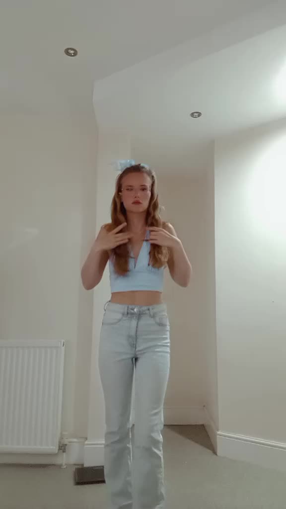 @scarlett_hollyxx25