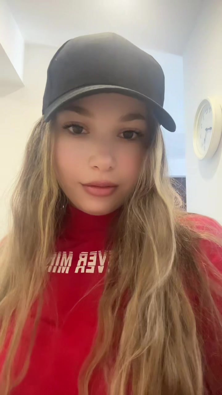 @Larya