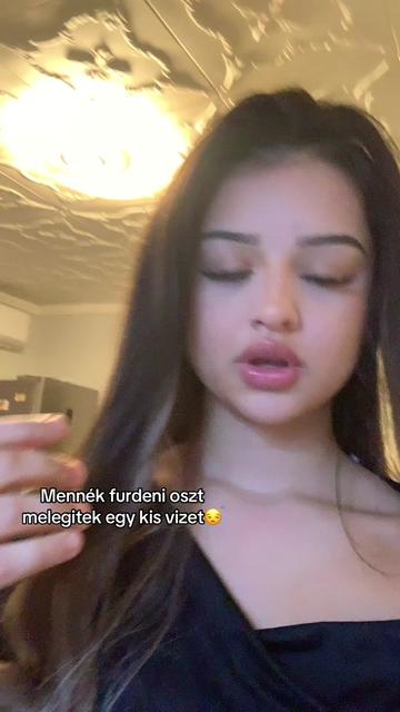 @𝐕