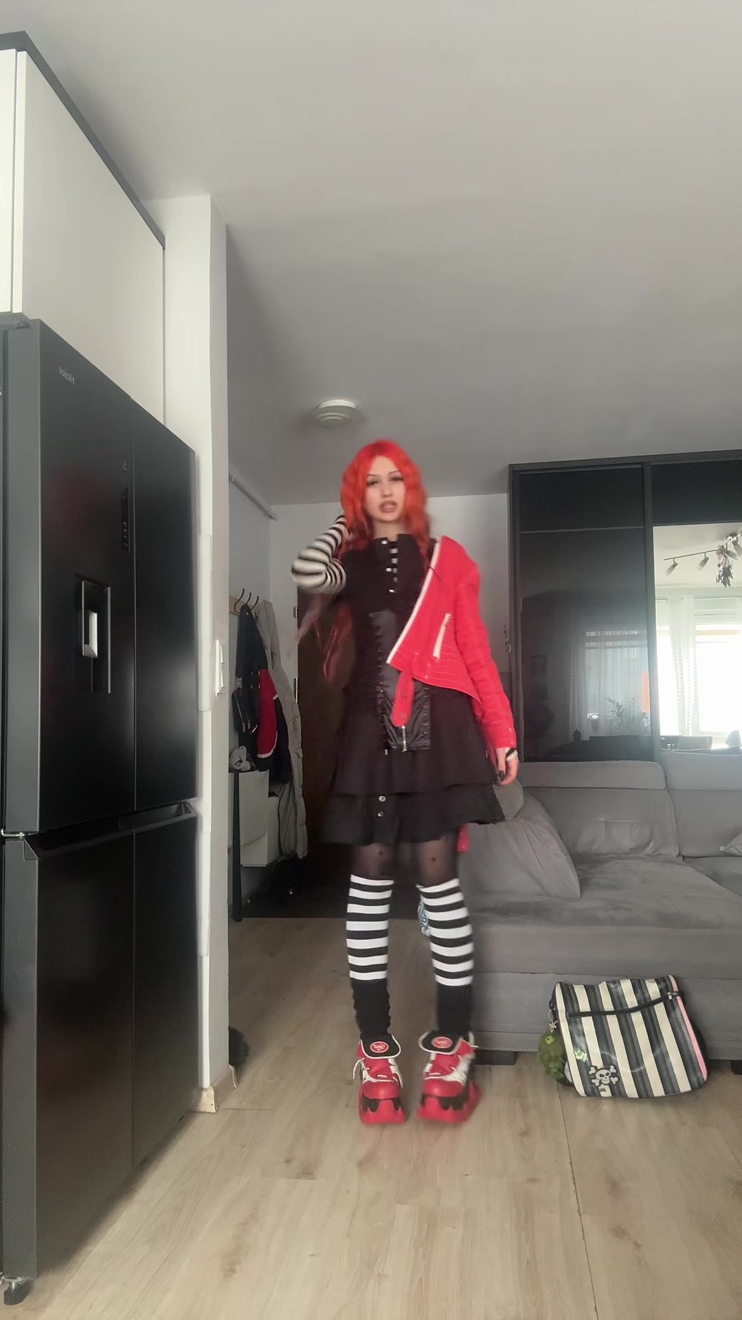@⃟
