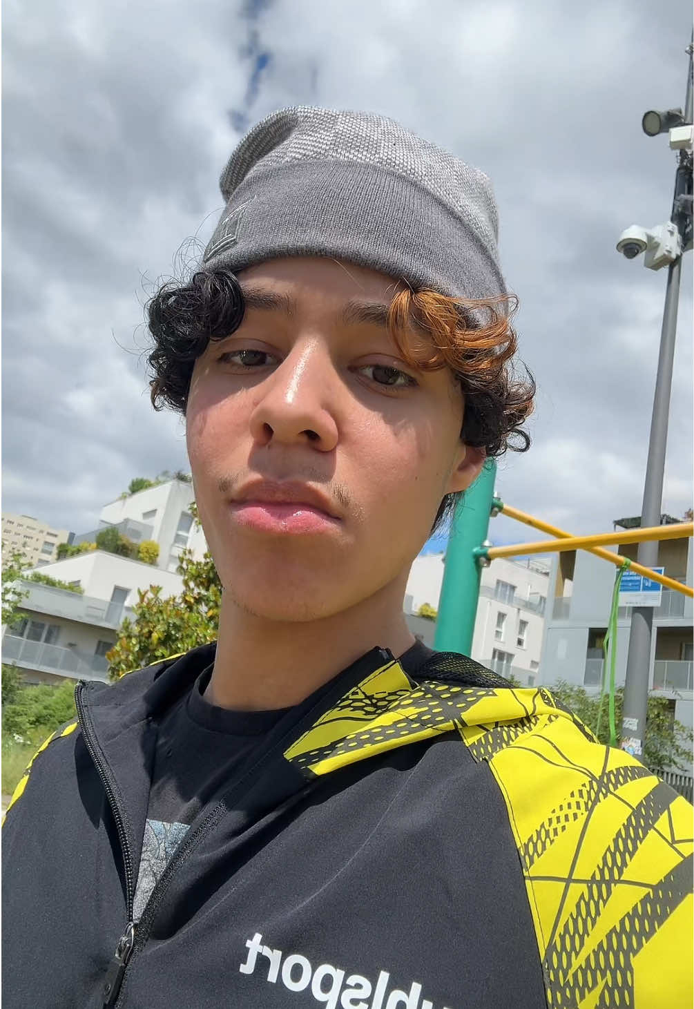 @userl2 👤