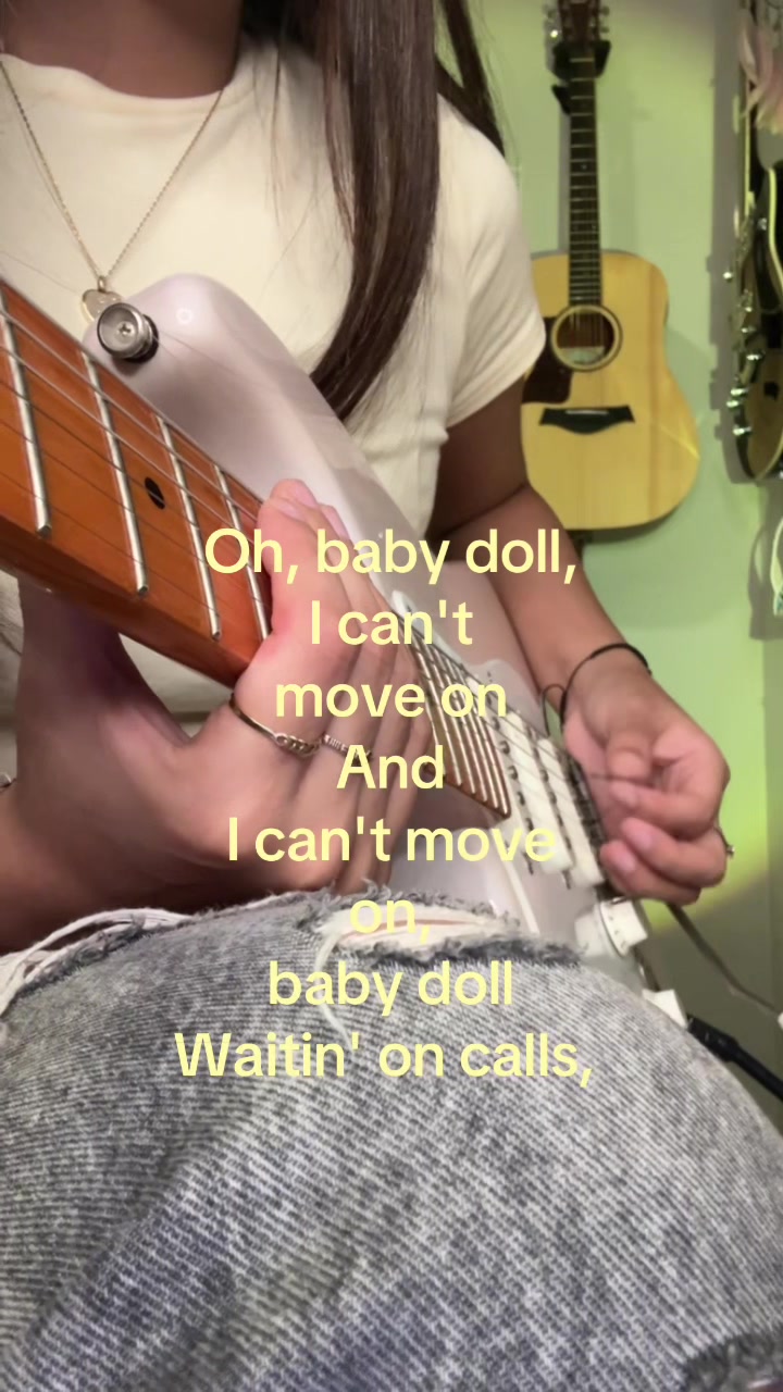@Camila Alanis