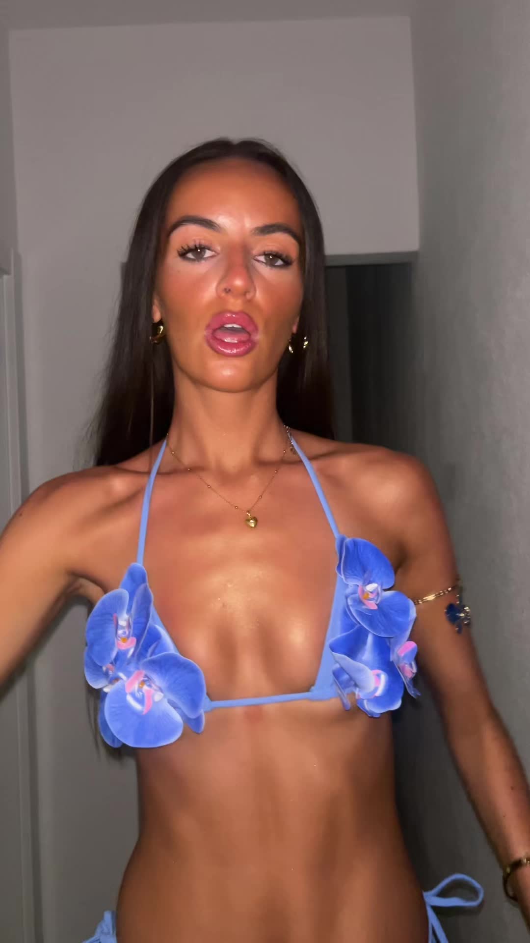 @holly🧿🍒
