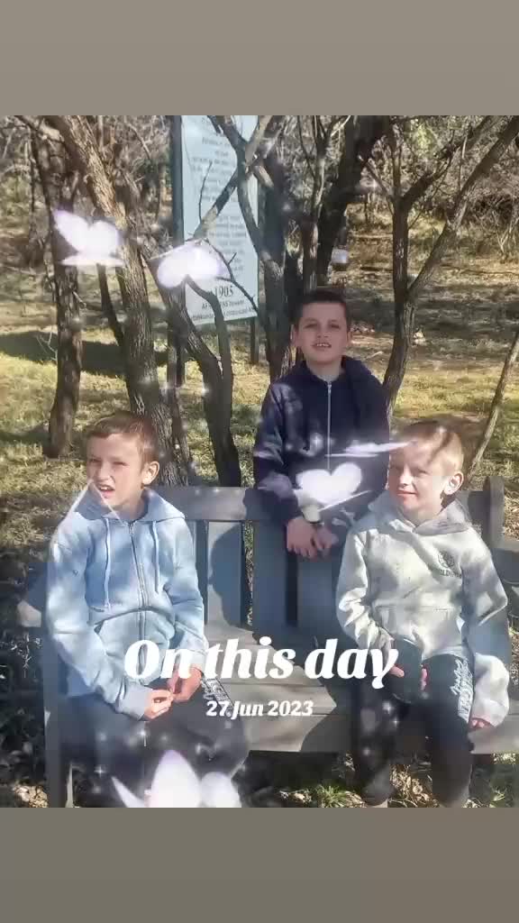 @Charn&eacute;.deBeer.