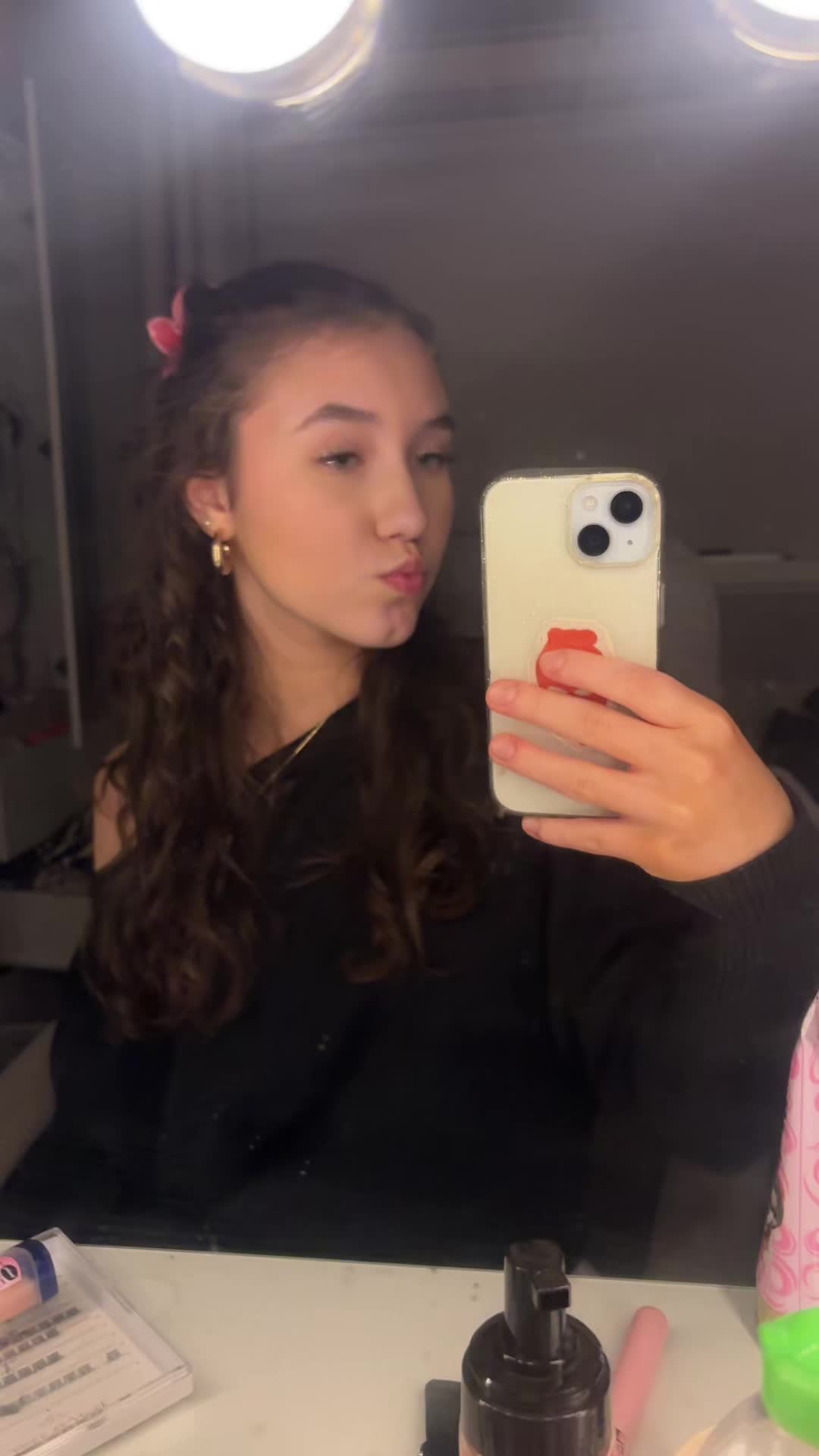 @Zuzaꨄ