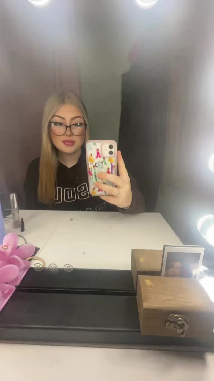 @_kaysha_louise_