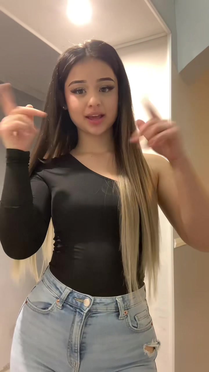 @𝐕
