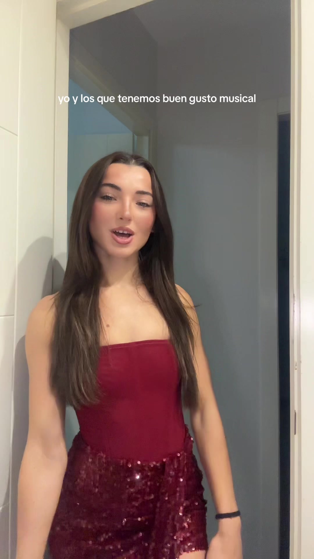 @luciamilan