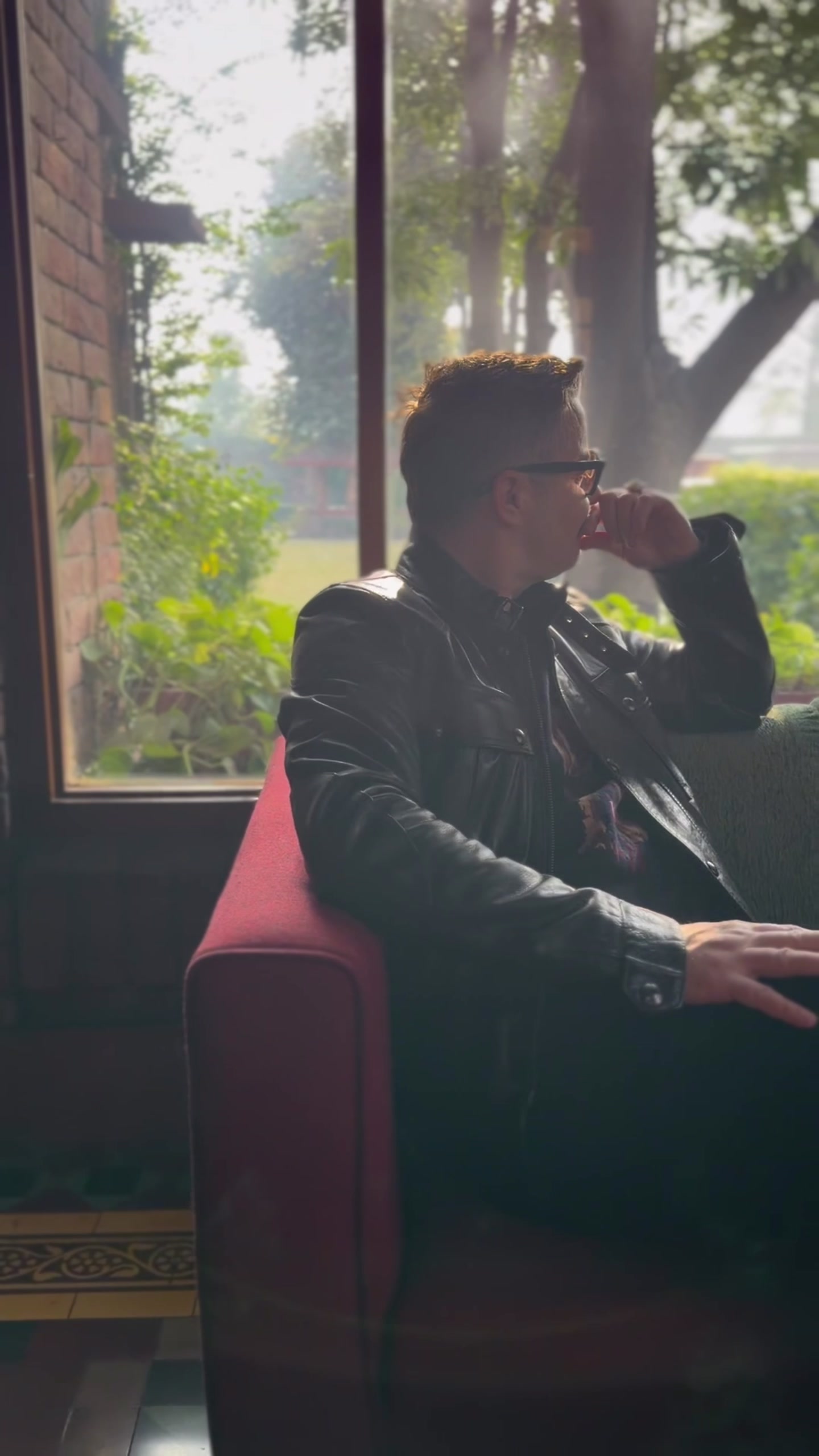 @Akcent
