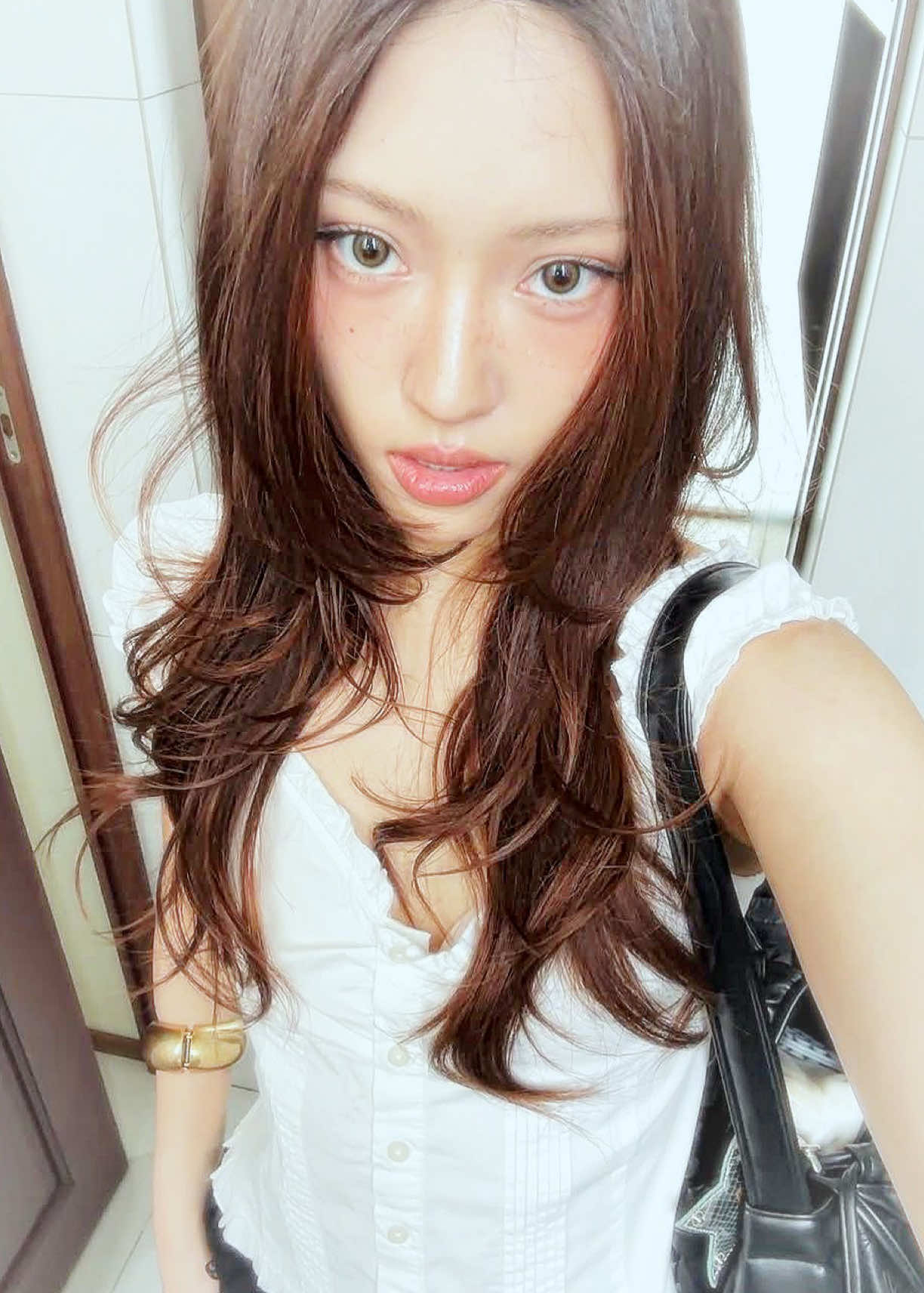 @๐๐จ๐จ๐ง๐๐ก๐ข๐ฉ