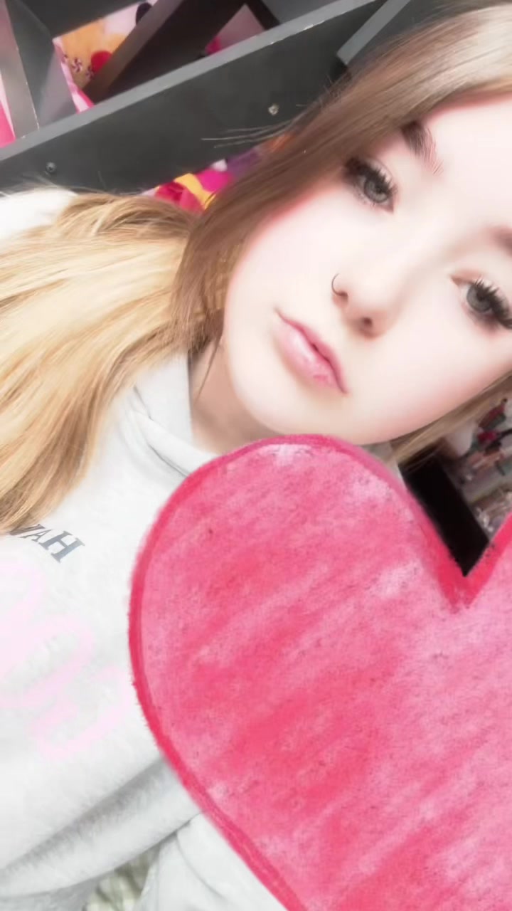 @𝒜𝓁𝒾🎀🪩