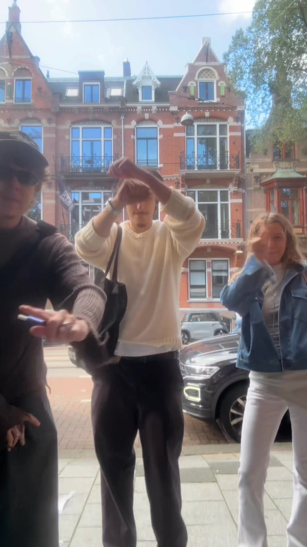 @ana ★