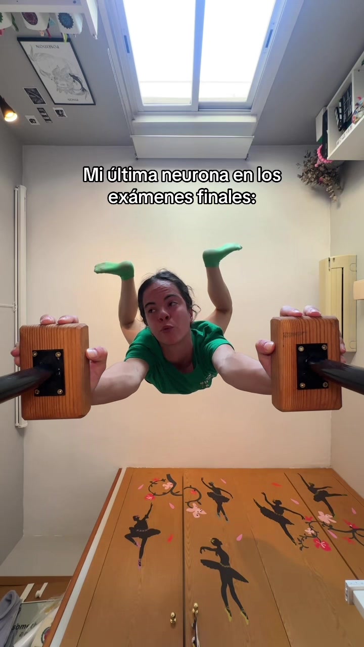 @Luc&iacute;a Oltra 💜