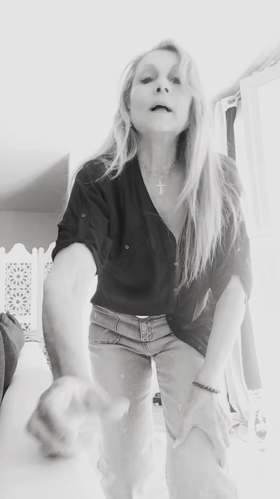 @mimi01REY