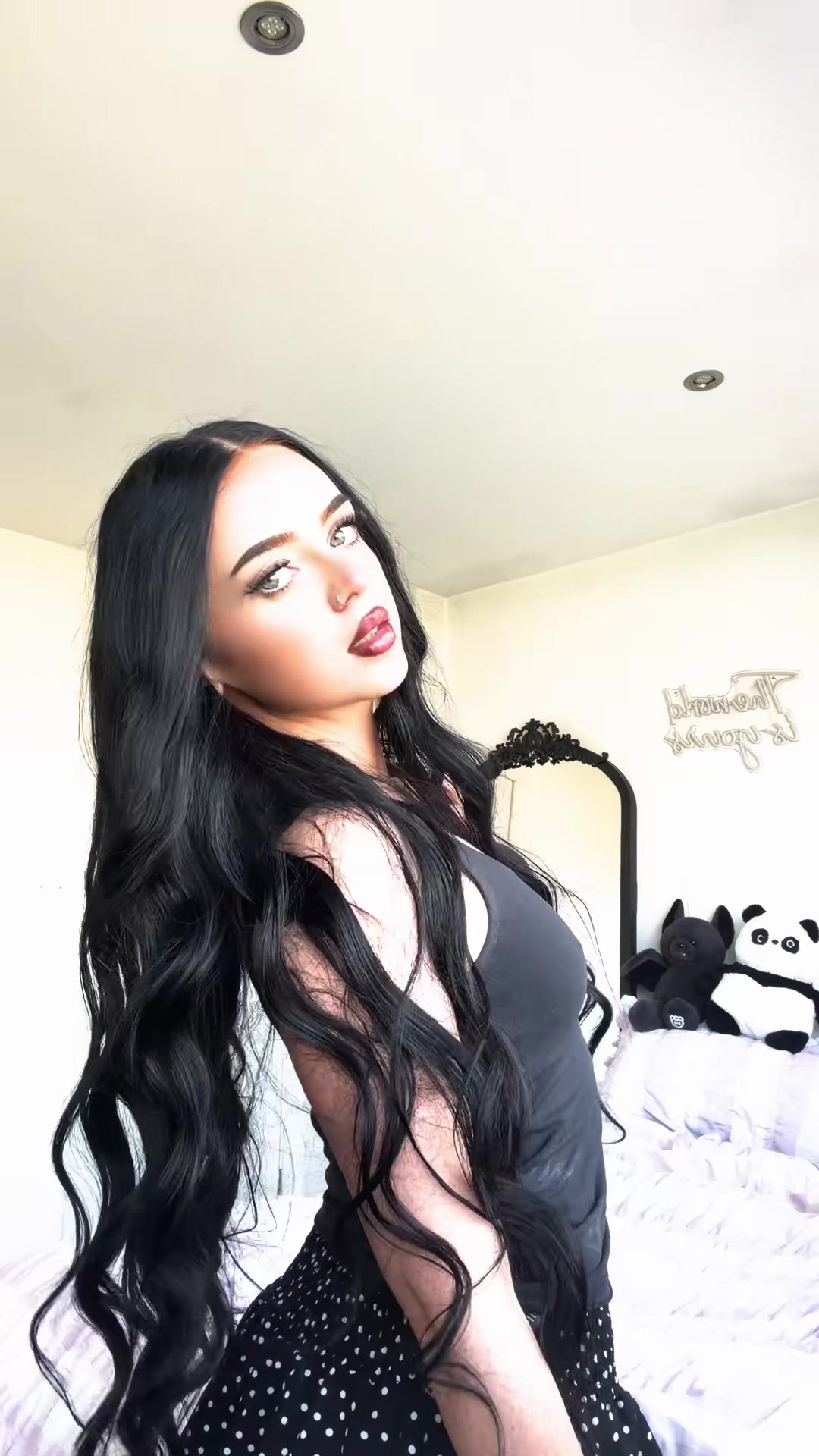 @VANNA RAINELLE