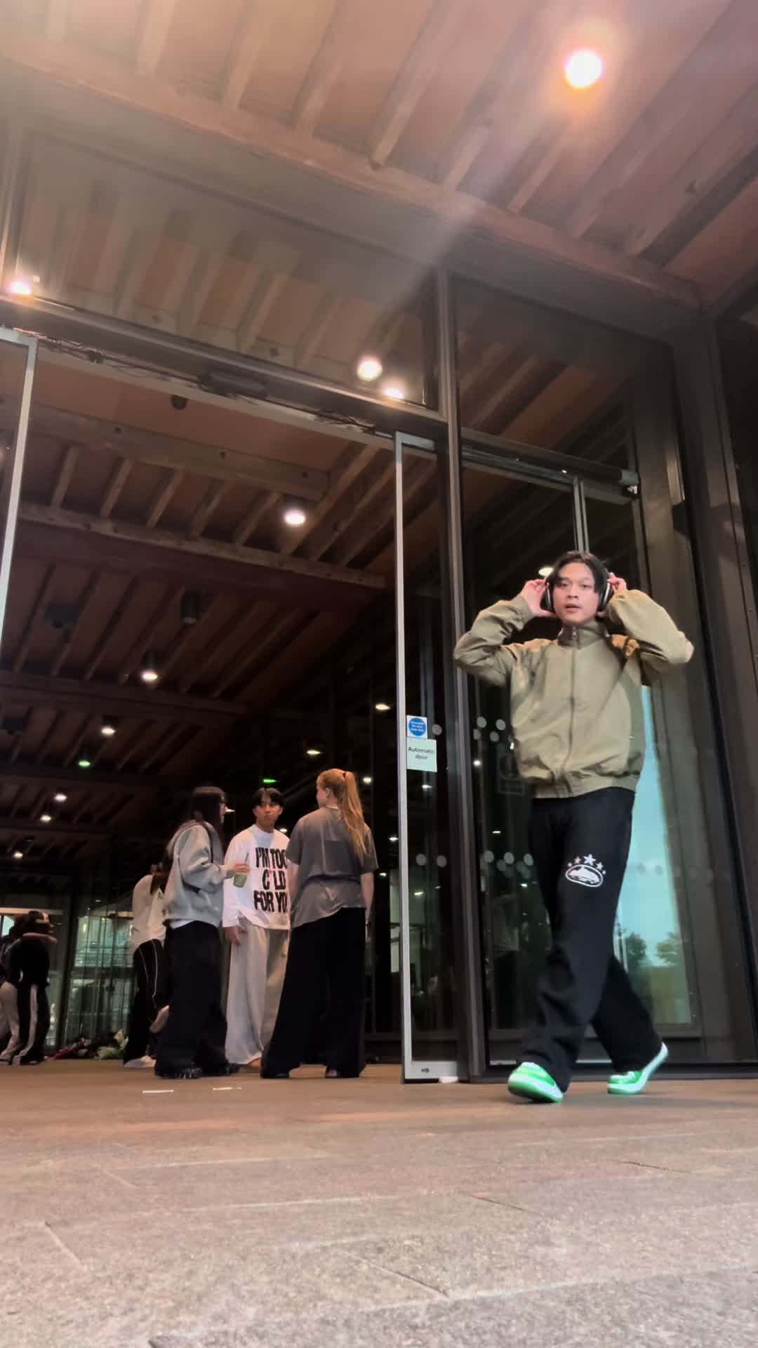 @KN