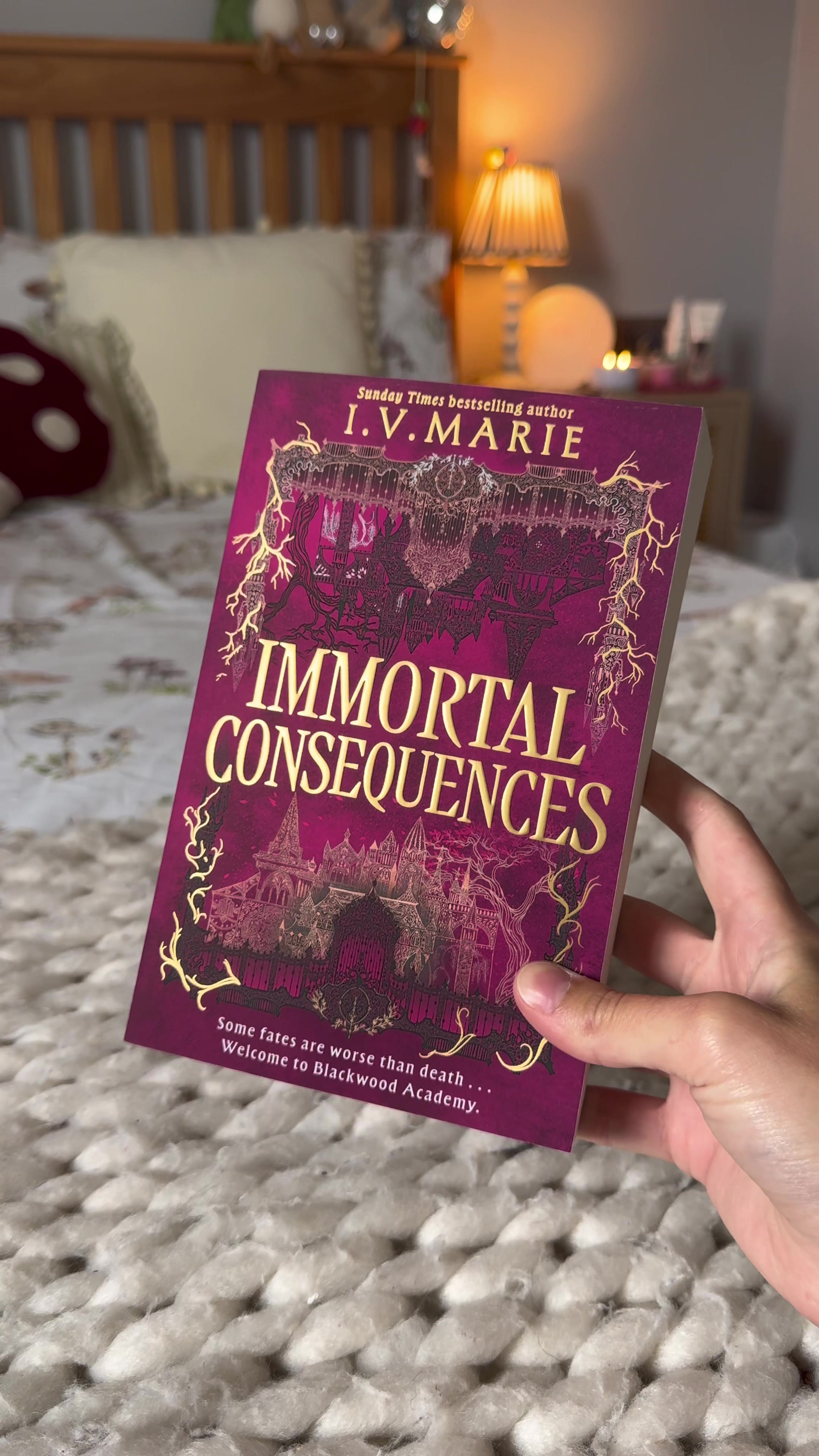 @charlotte 📖🧚♀️✨