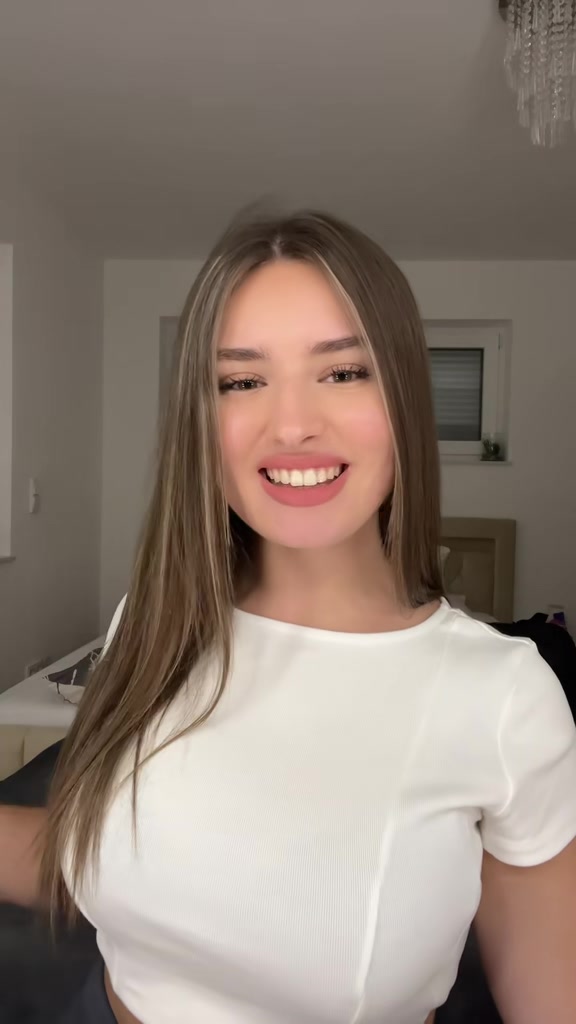 @𝐞