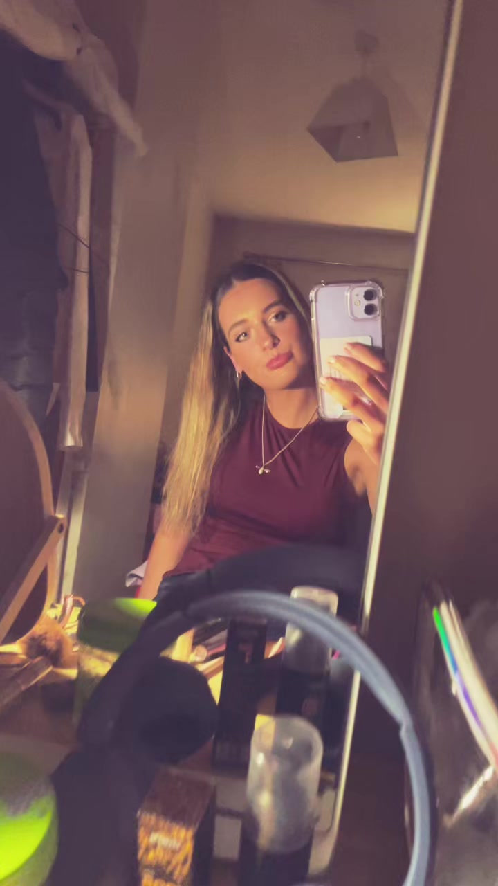 @Bella