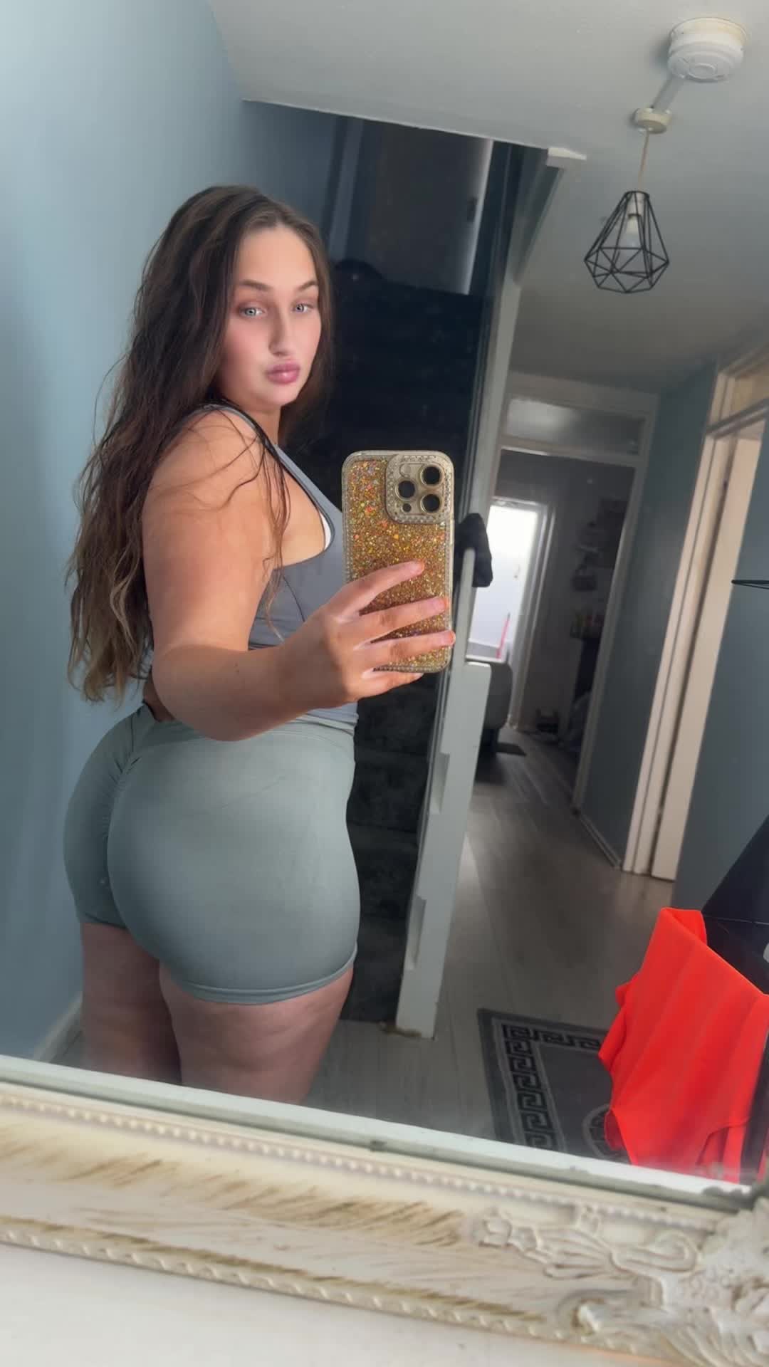 @BigMamaAmbz👸🏼444😇
