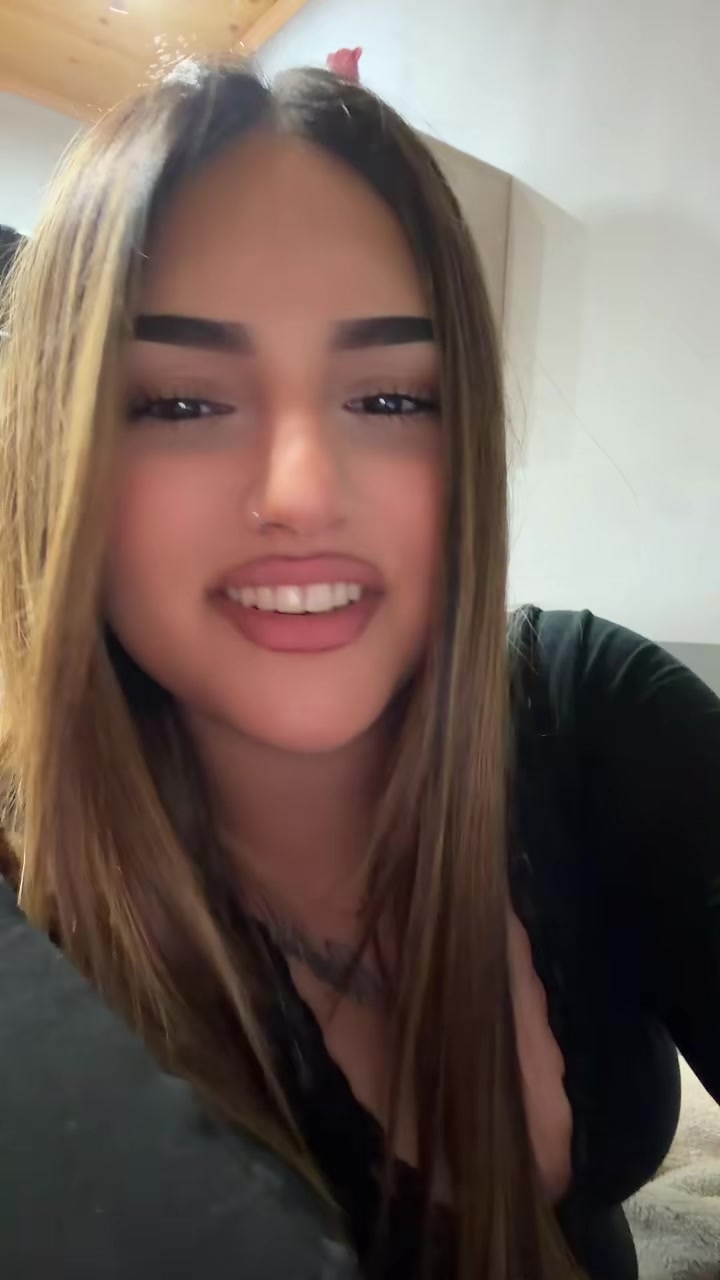 @Claudia López