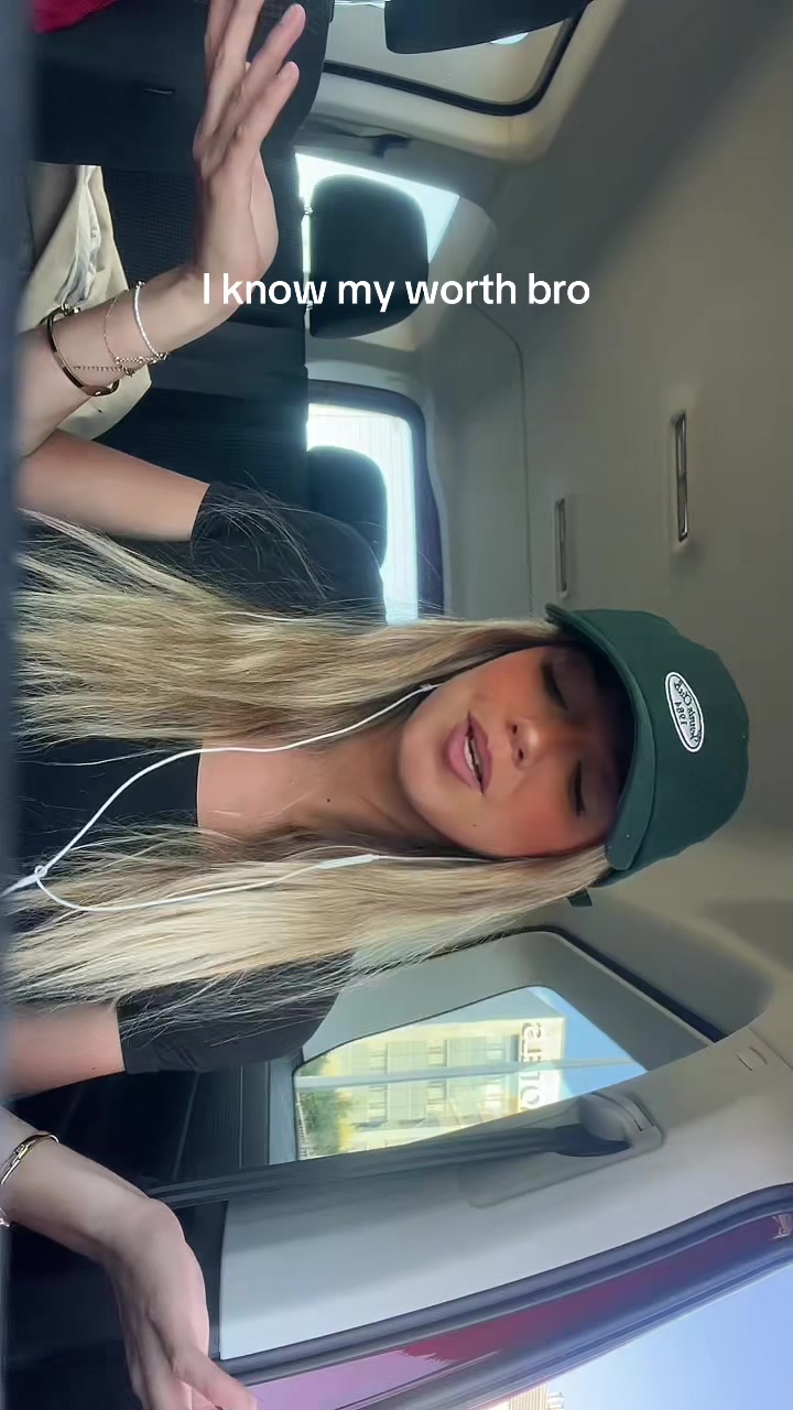 @marisaaacsv