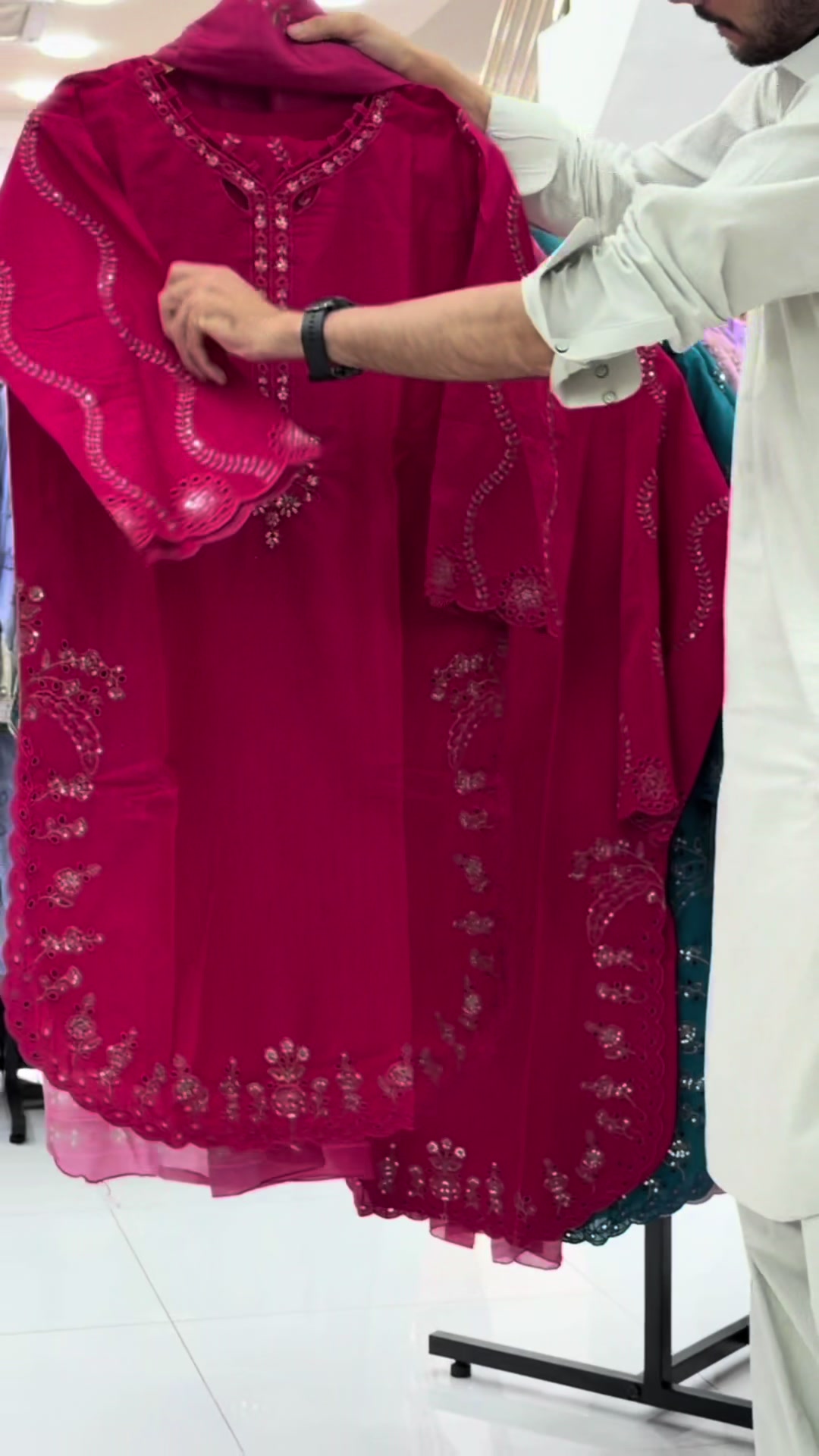 @Zoya Fashion