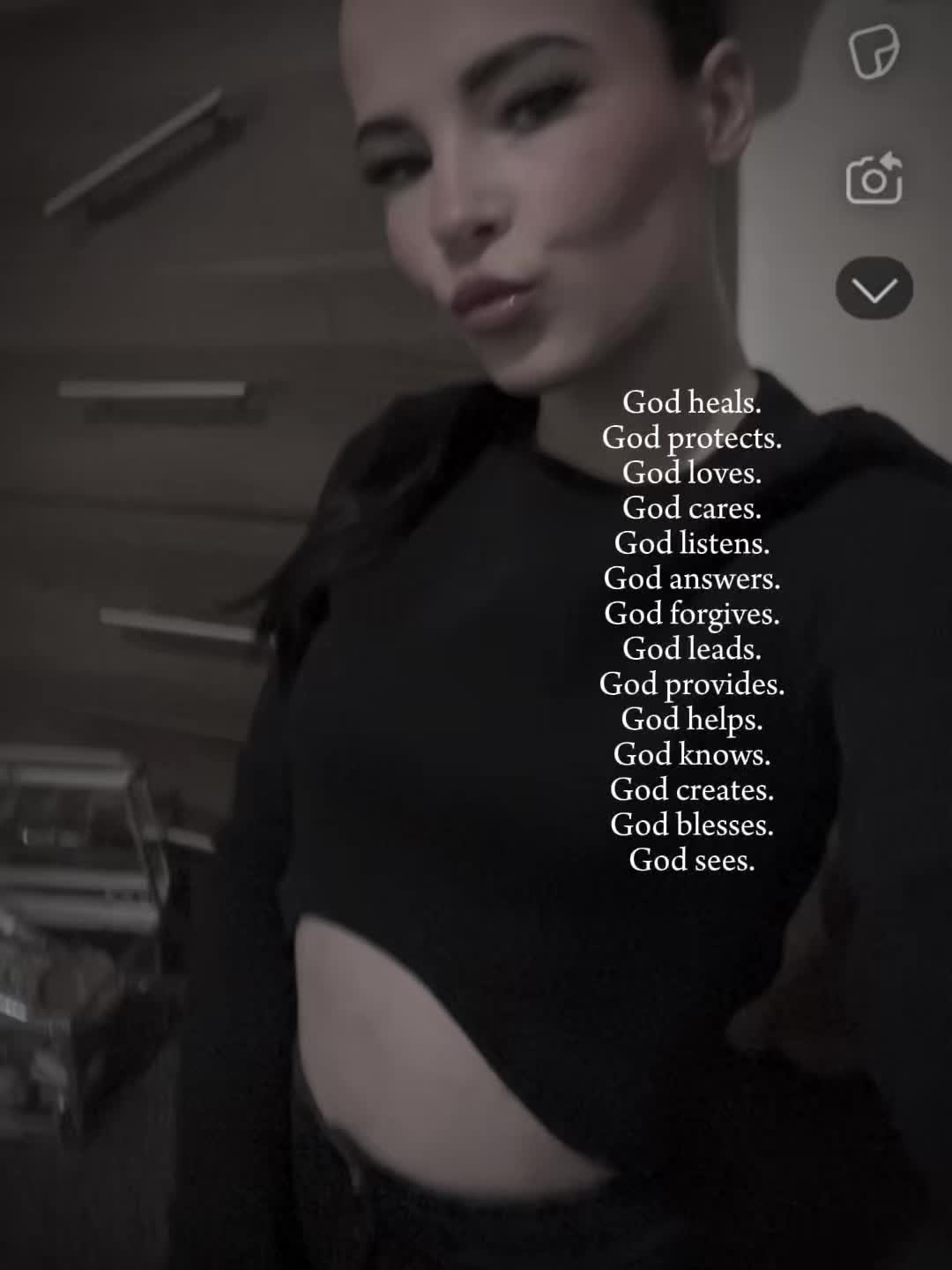 @Kacey Louise