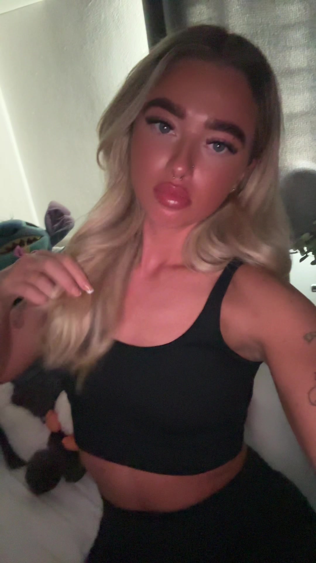 @ROBYN 🖤