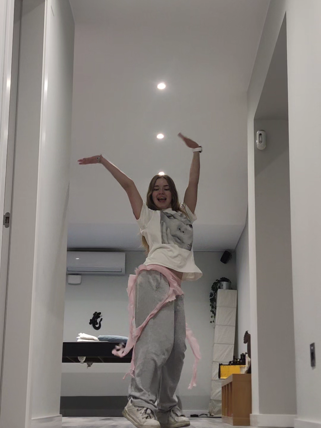 @Yunna (jimin's gf)