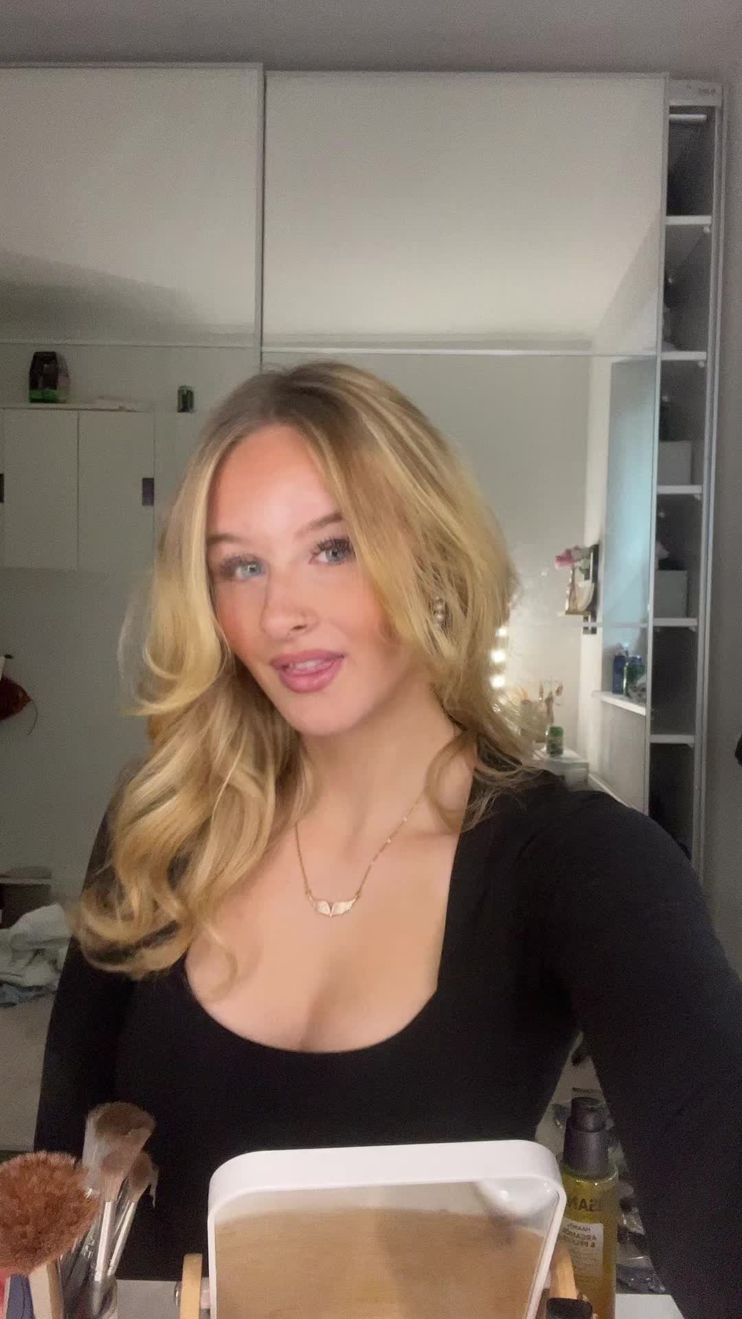 @user83763837637848