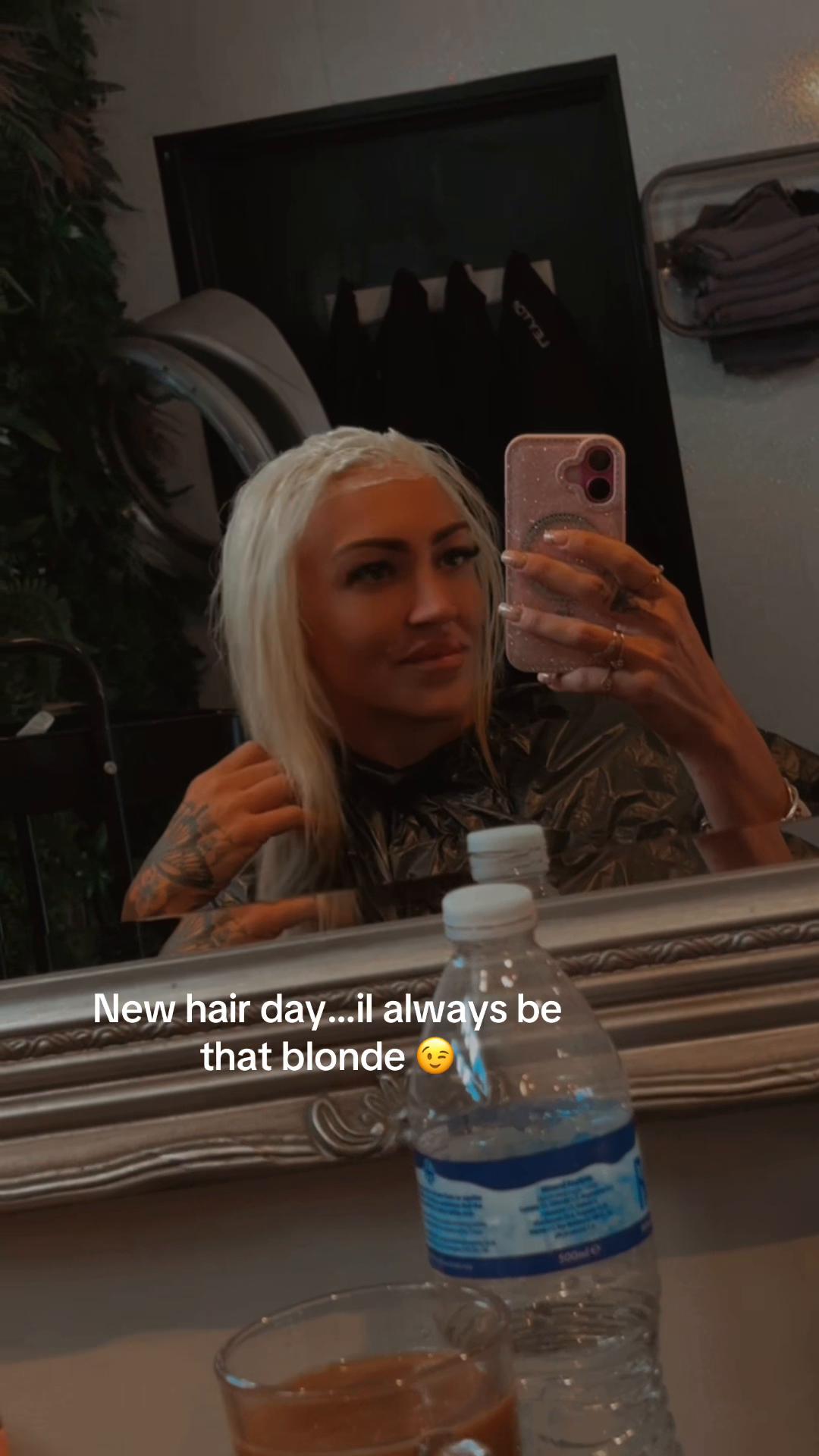 @sussiiiieeee89 that blonde 💋
