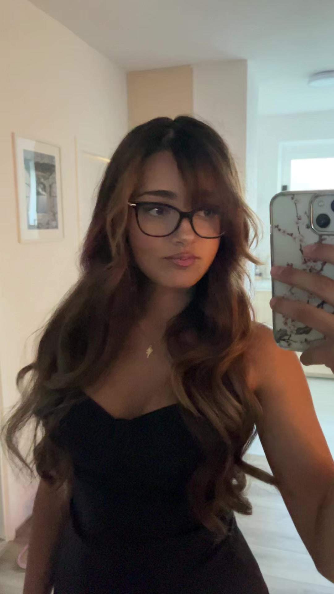 @⃟