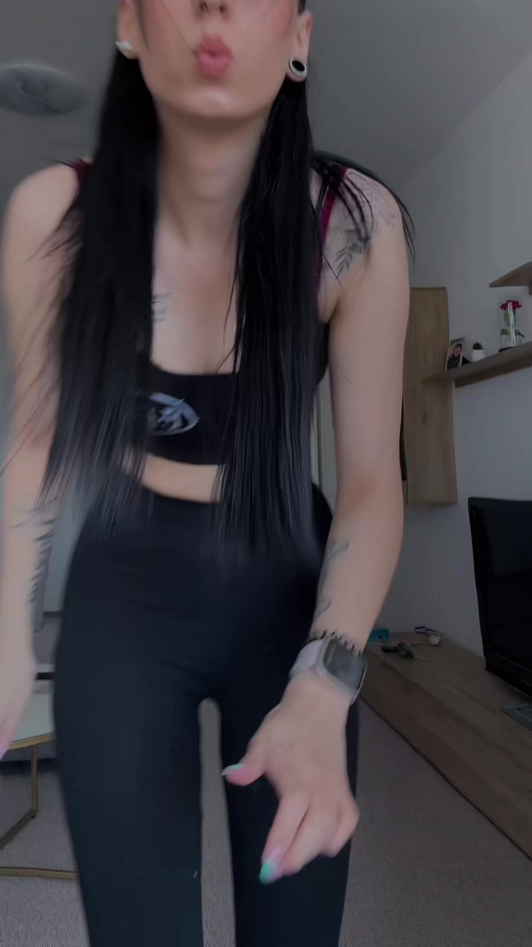 @👽