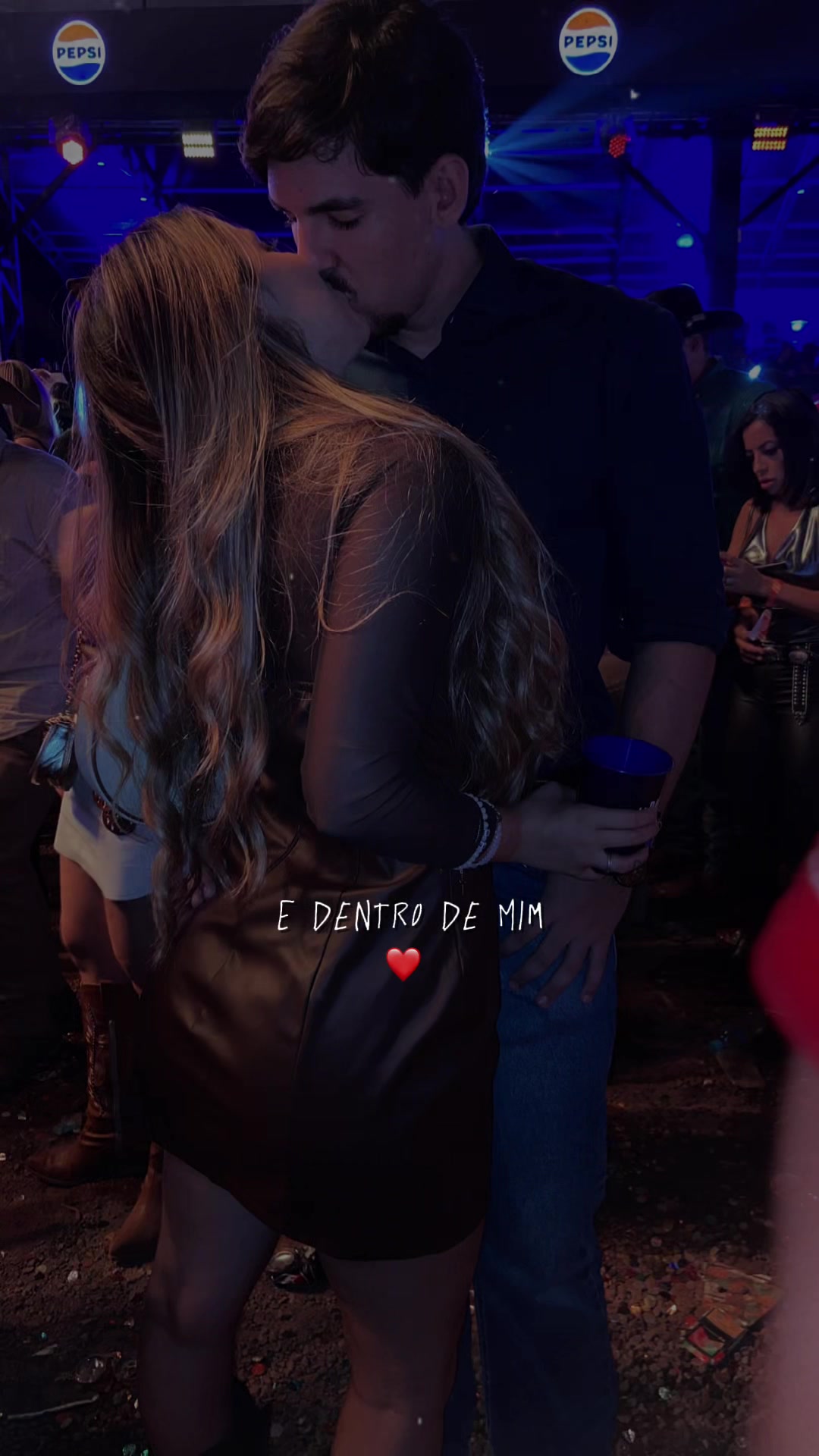 @Mábia