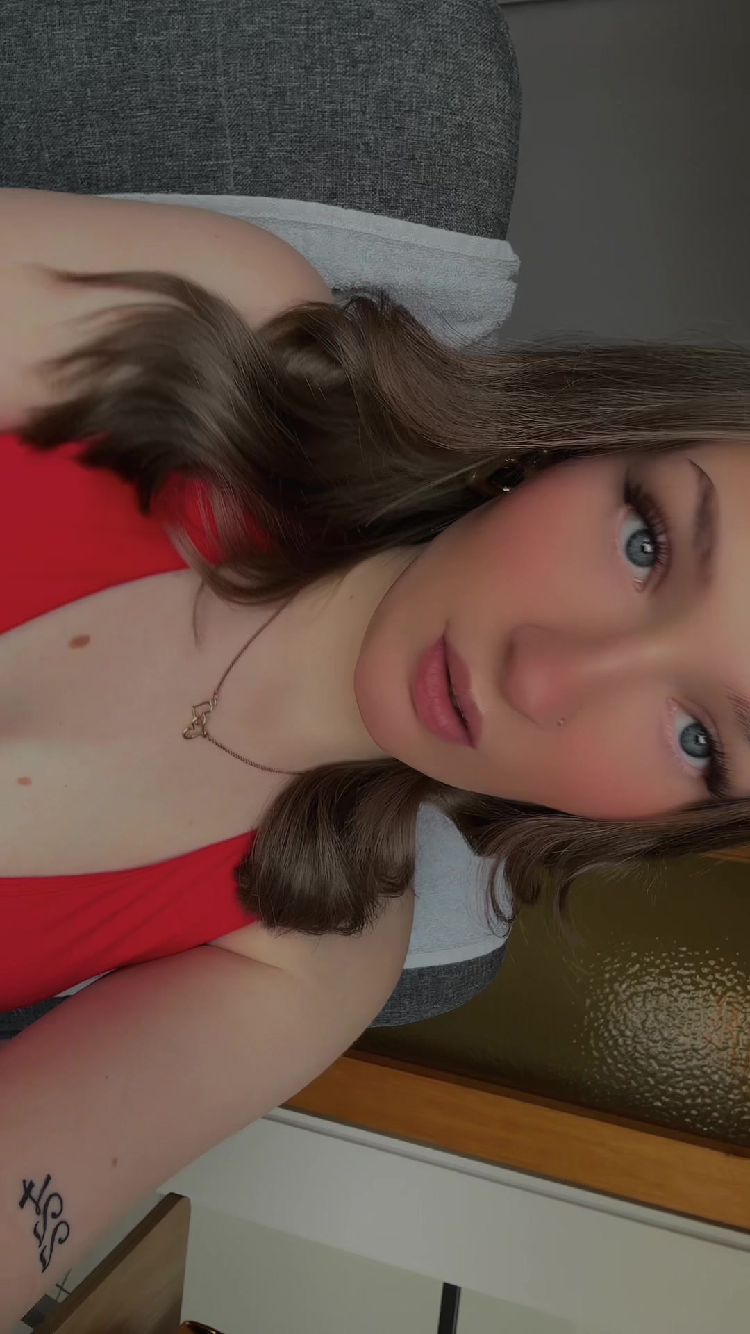 @Lizzz.hkr