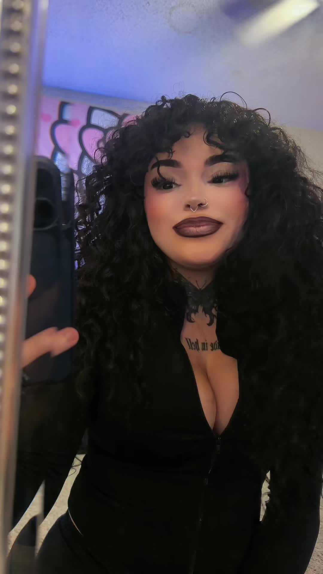 @𝓒𝓱𝓪𝓻𝓵𝓲𝓮🖤🕷️