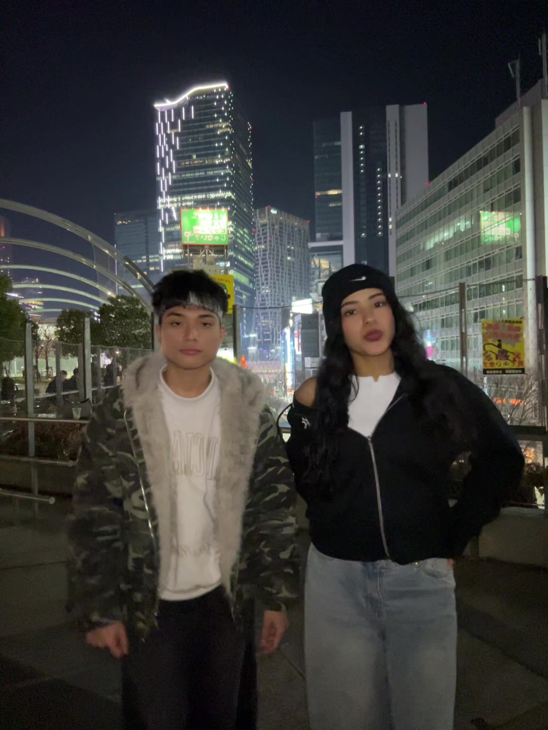 @デセン