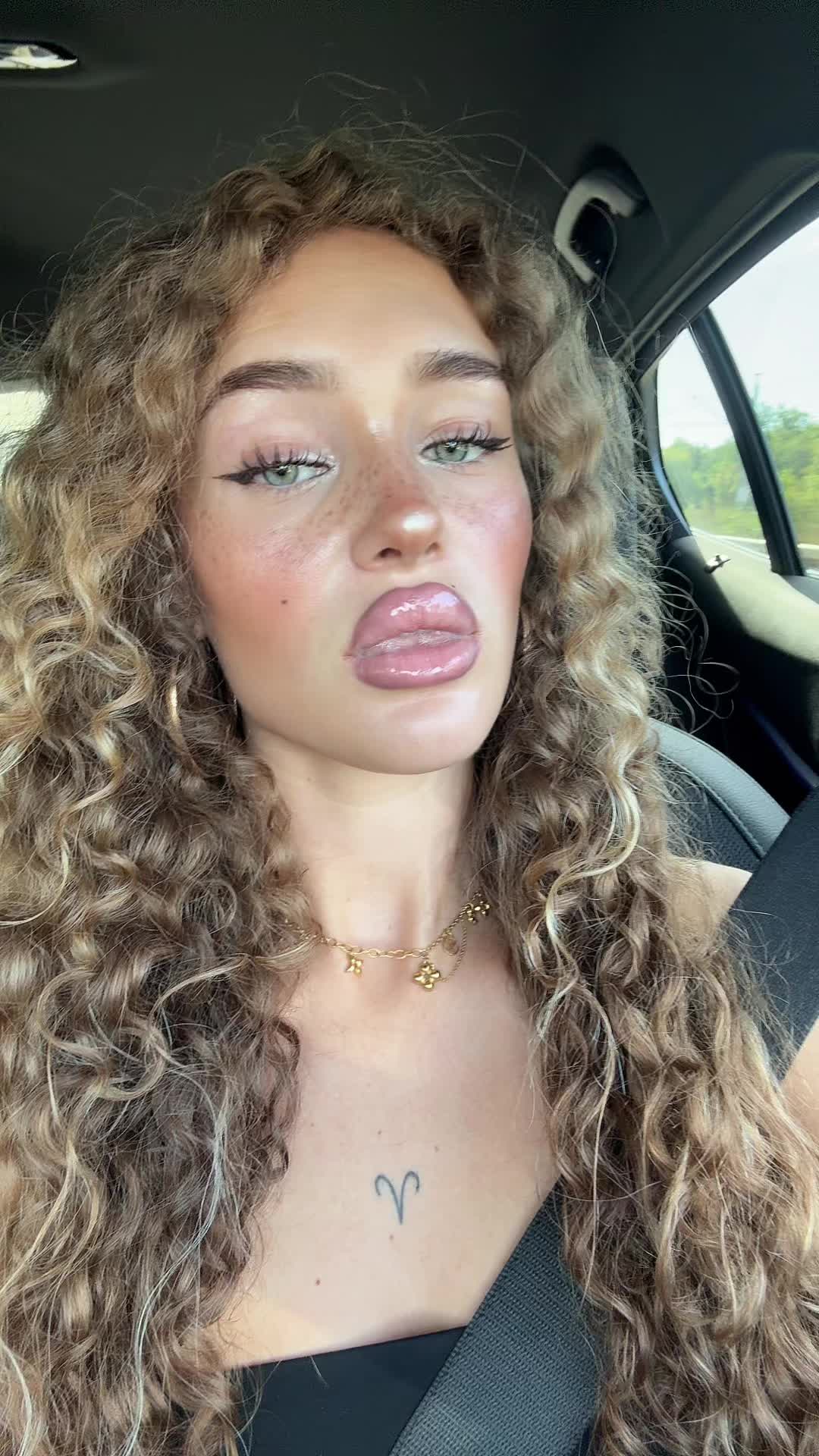 @lianadaschunja