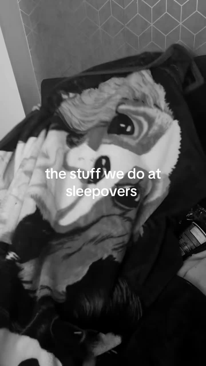 @????