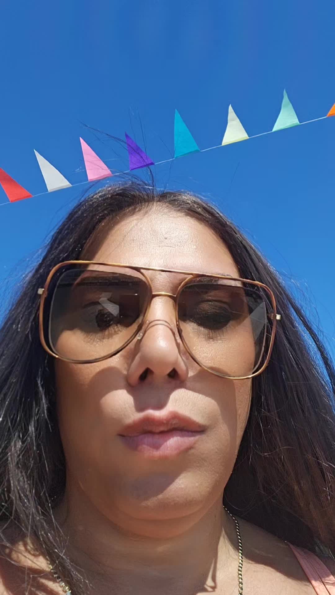 @Roza Vanessa