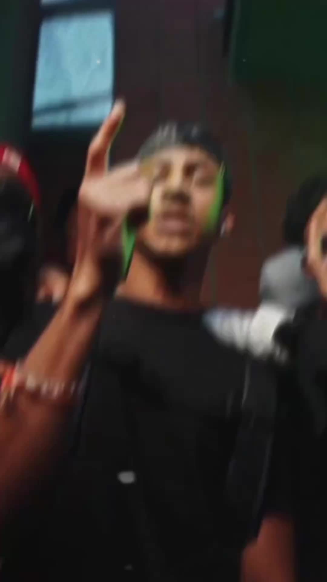 @Twistyi