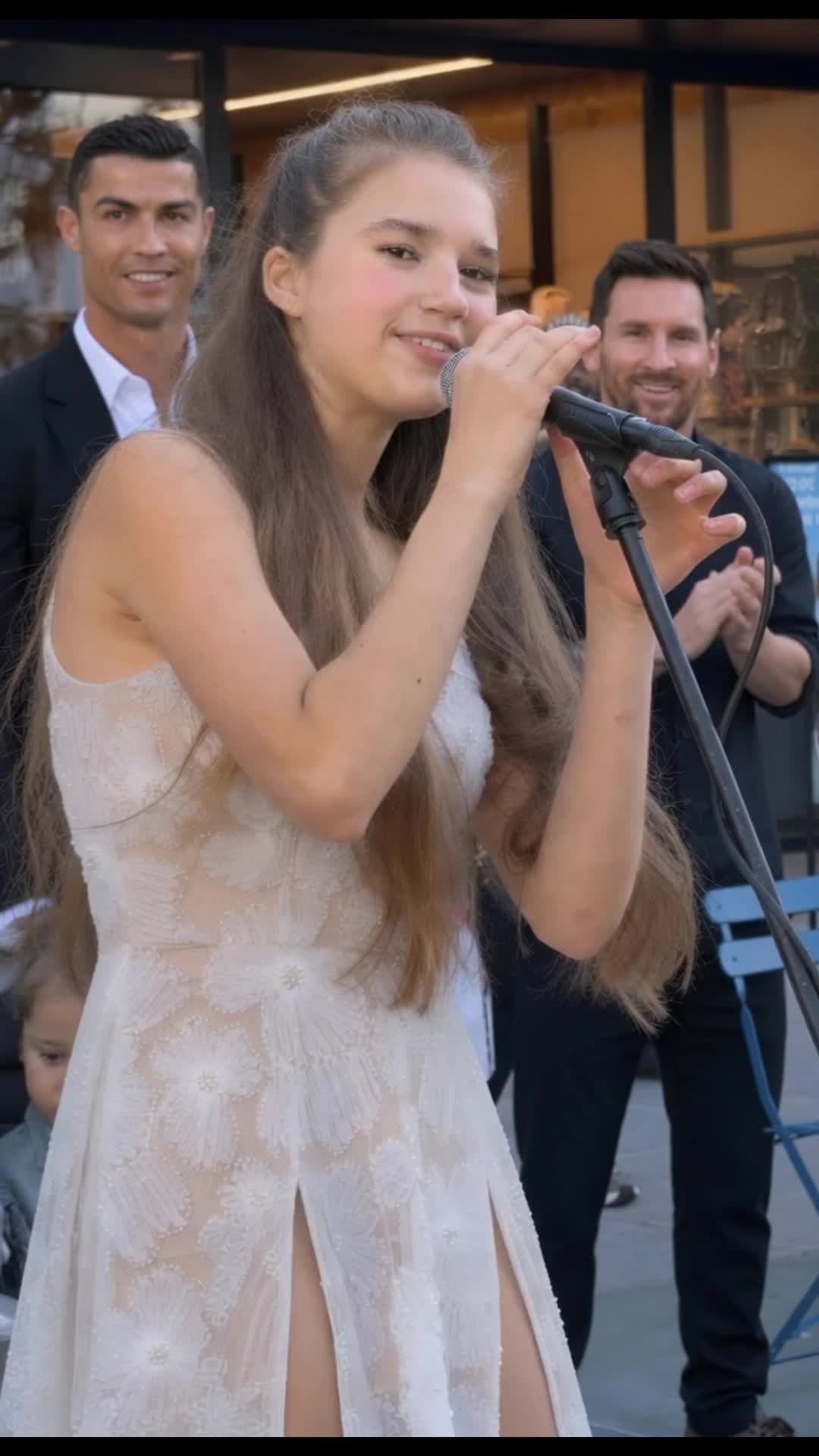 @Victoria