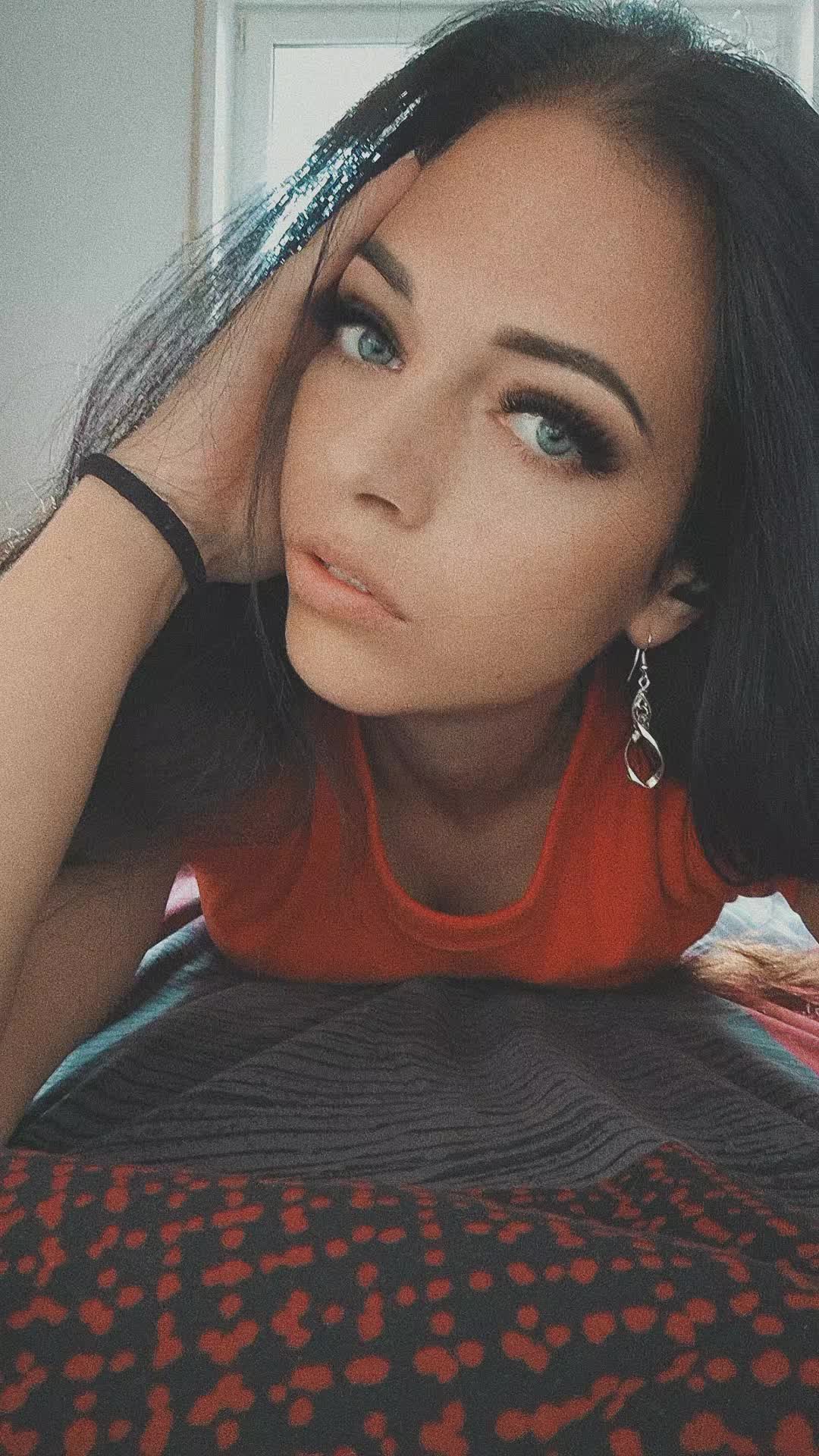 @Ela