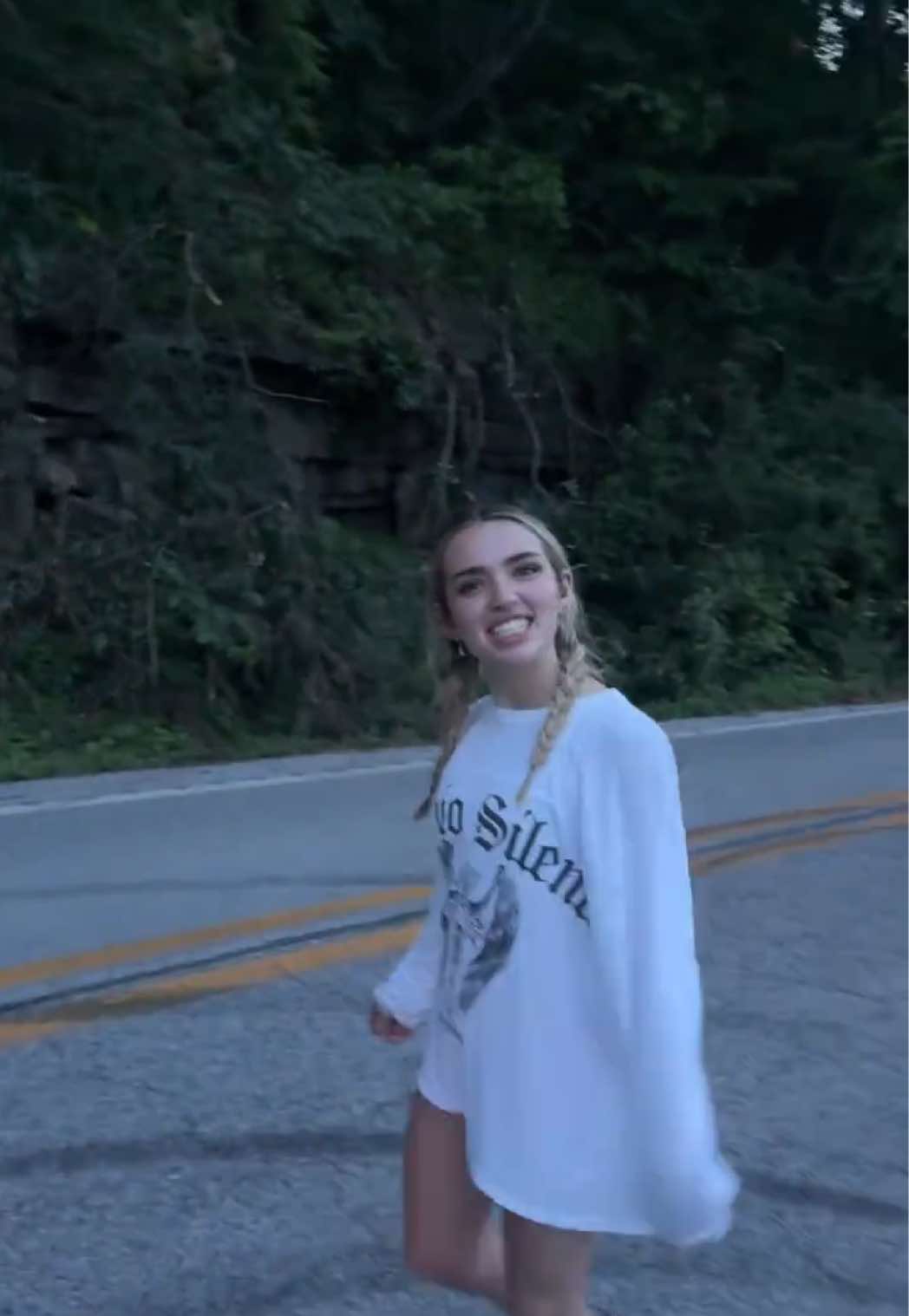 @🦄