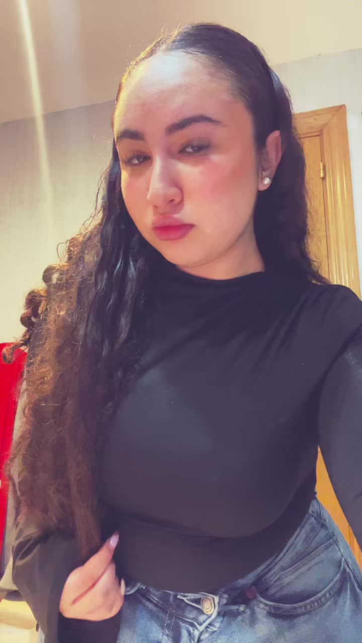 @yasmina.