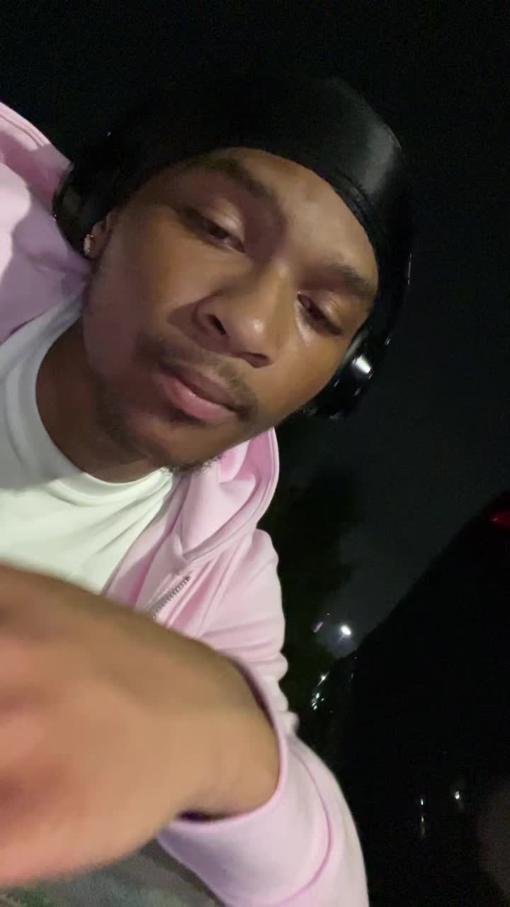 @Bj