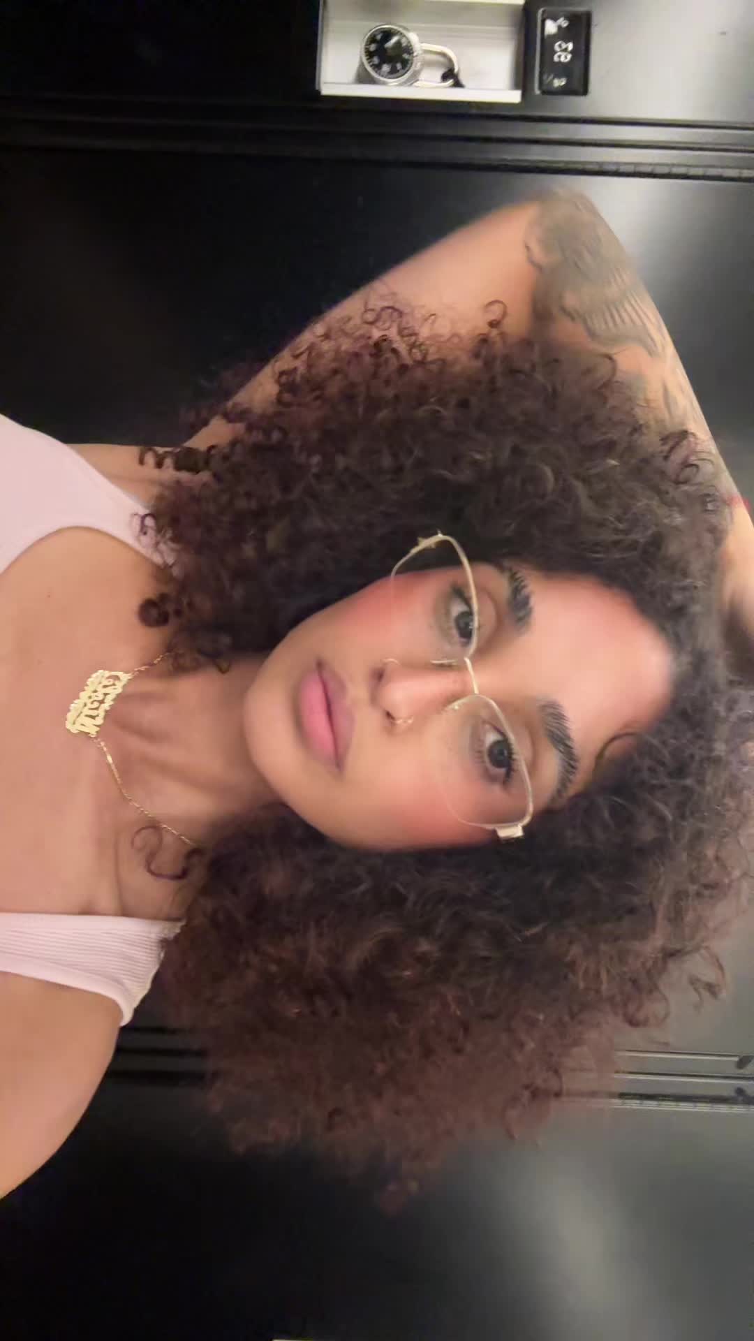 @Nikkii