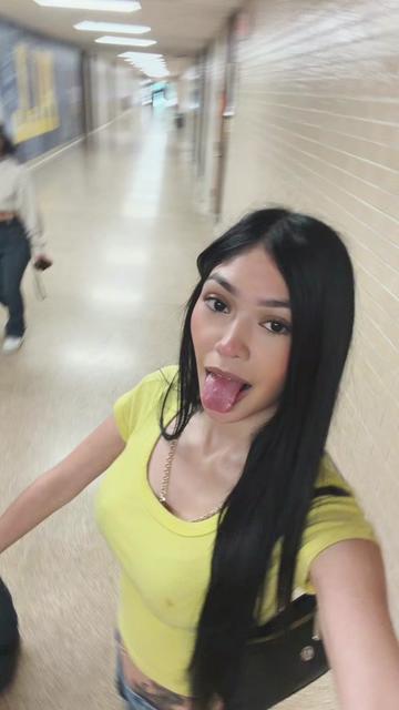 @deelilahhh